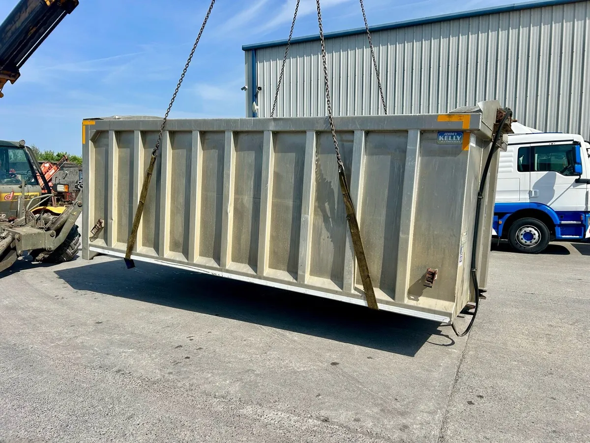 Alloy body with ramp - Image 3