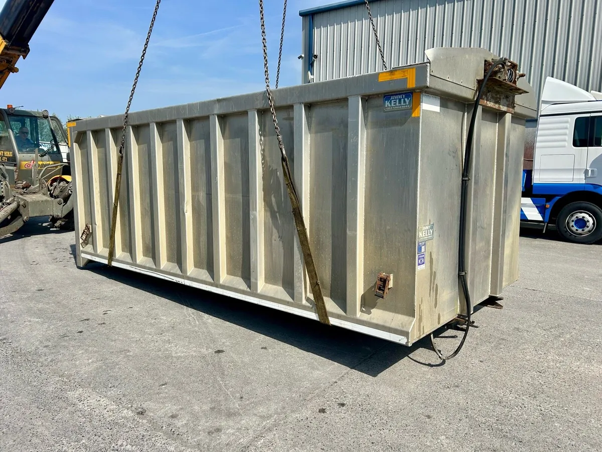 Alloy body with ramp - Image 4