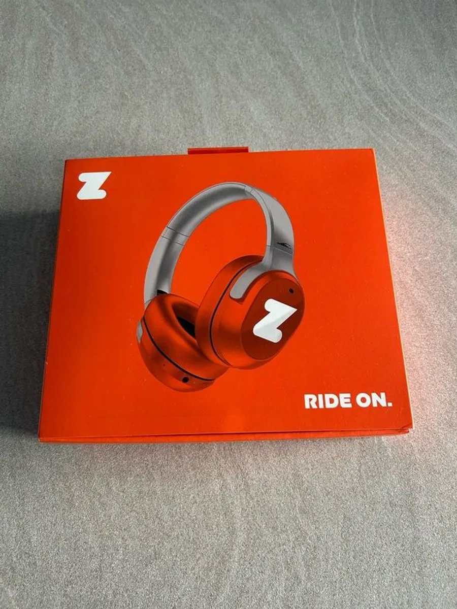 Zwift X Ript Ultra Headphones - Image 2