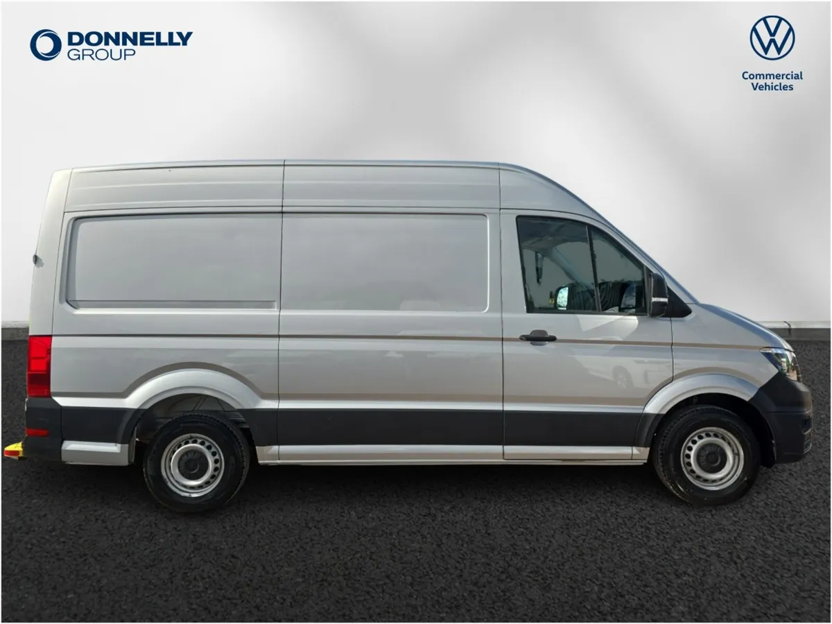 Volkswagen Crafter Cr35 Mwb Diesel Fwd Startline - Image 4