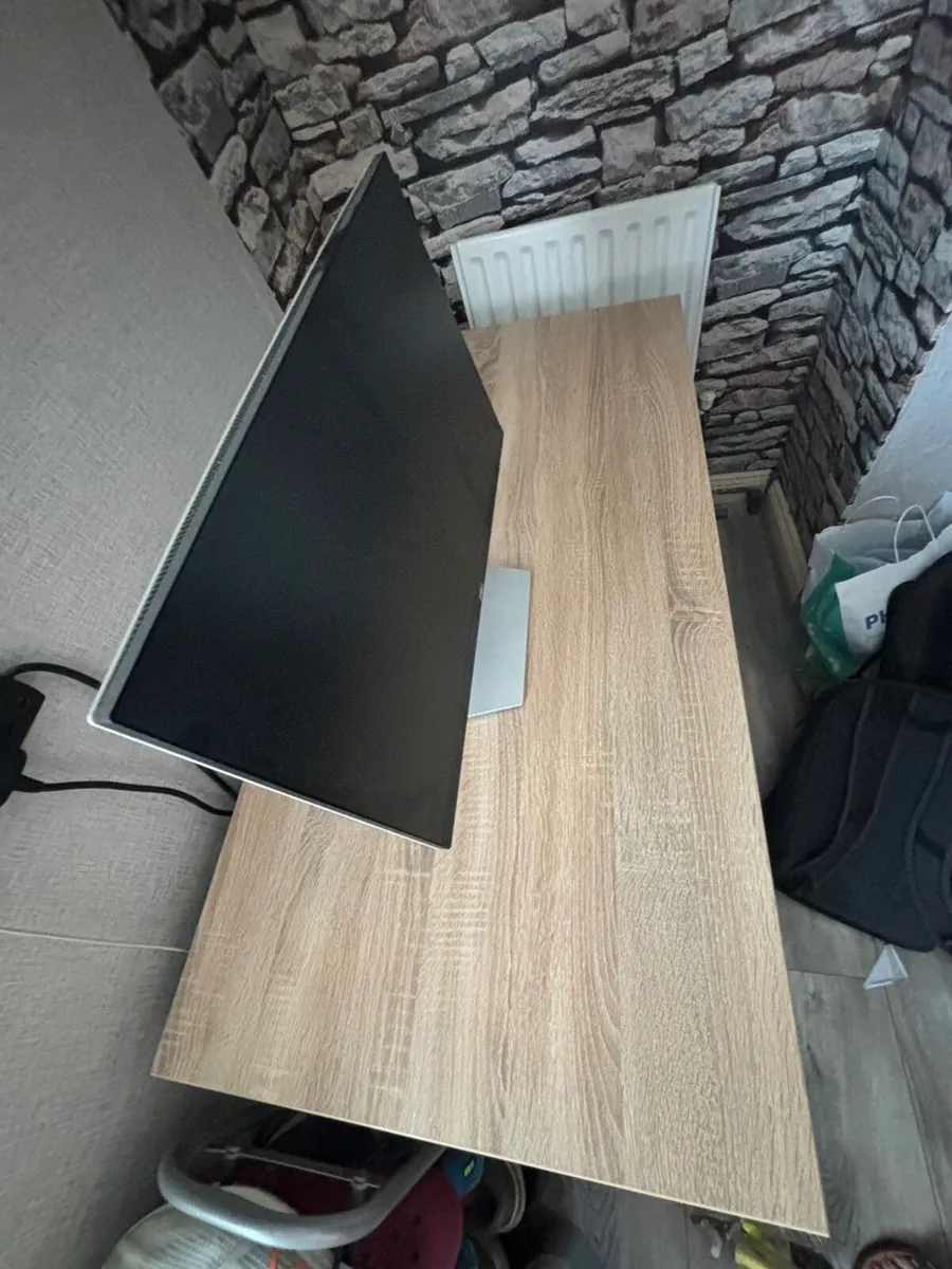 Desk - Image 2