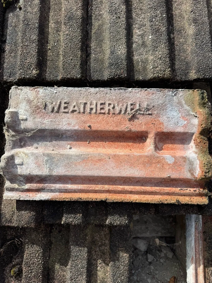 old  roof tiles - Image 3