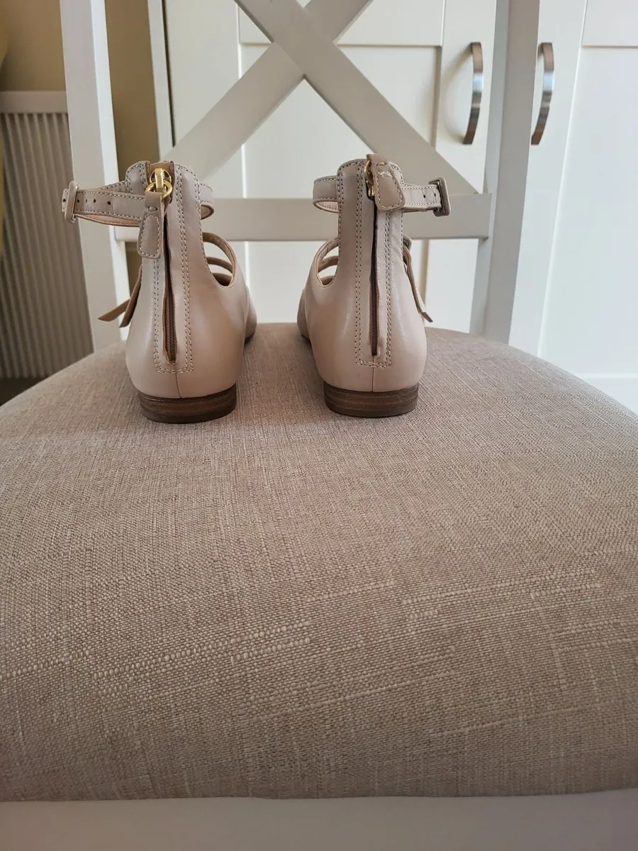 Clarks Nude Leather Mary Jane Shoes – Size 38 - Image 4