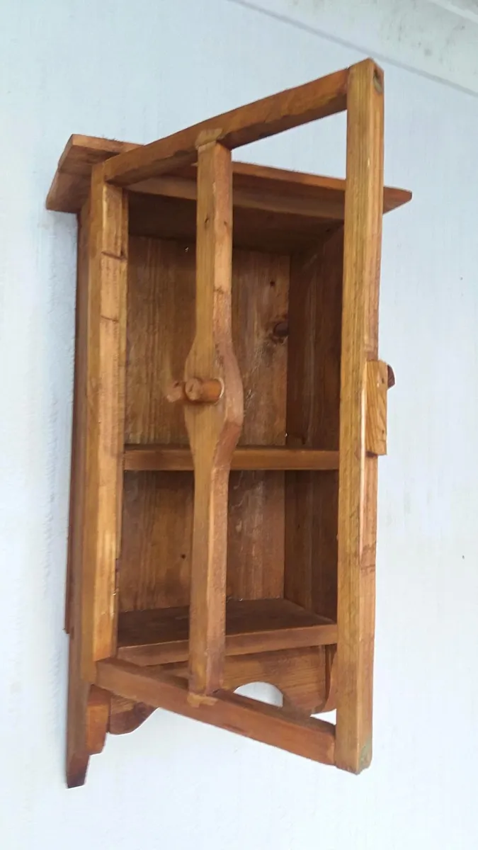 Ole Country style floating display / storage - Image 2