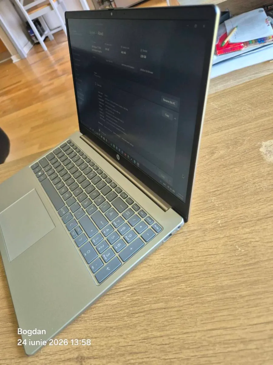 Hp Laptop - Image 3
