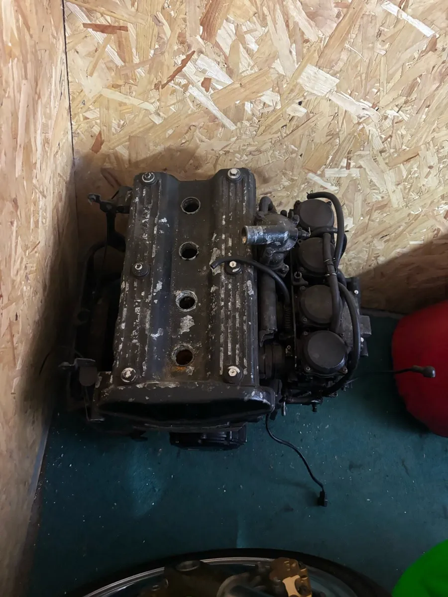Gpz900 engine - Image 1