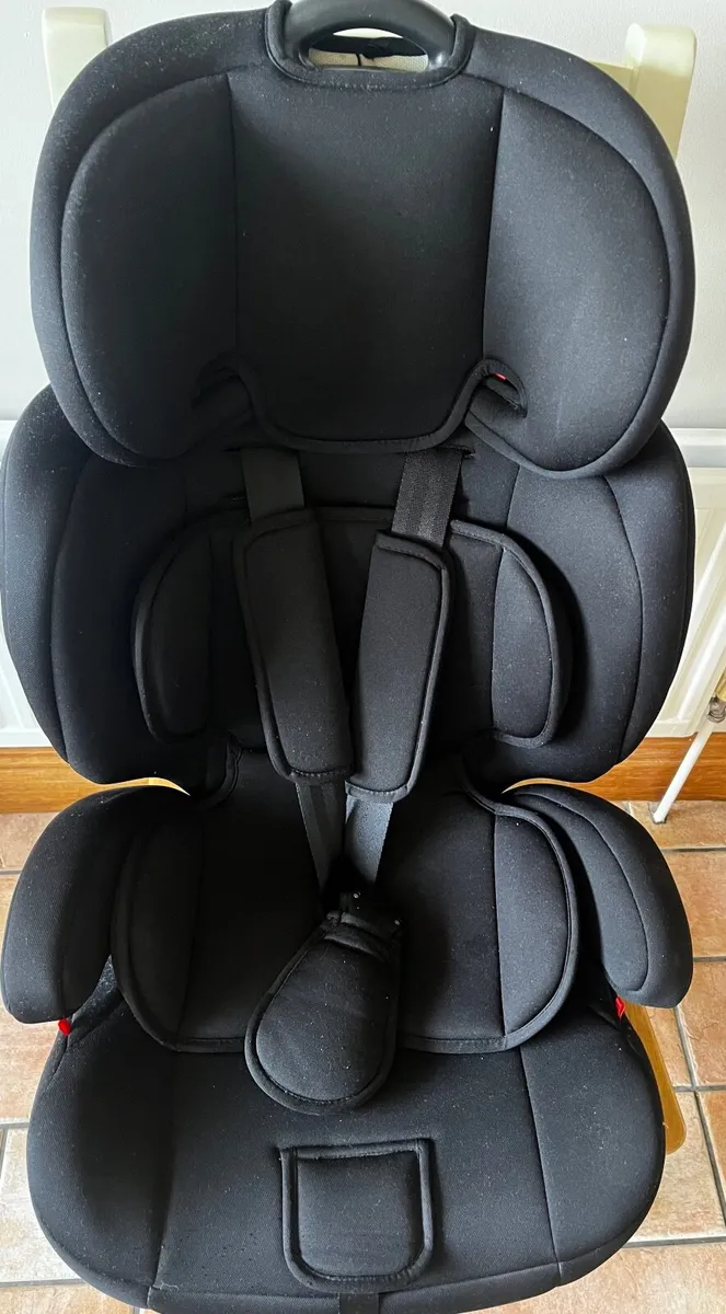 Child’s Car Seat - Image 2