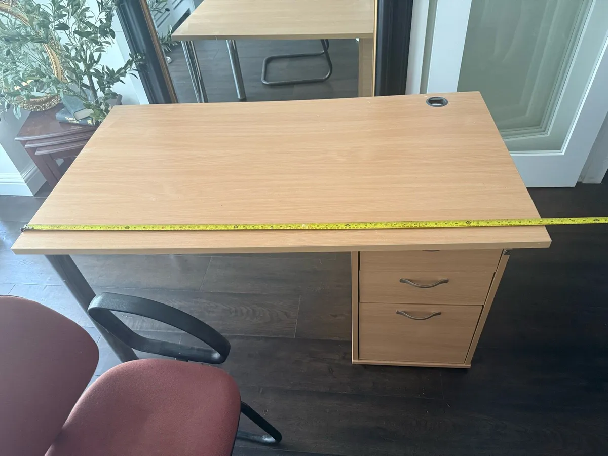 Desk and chair - Image 4