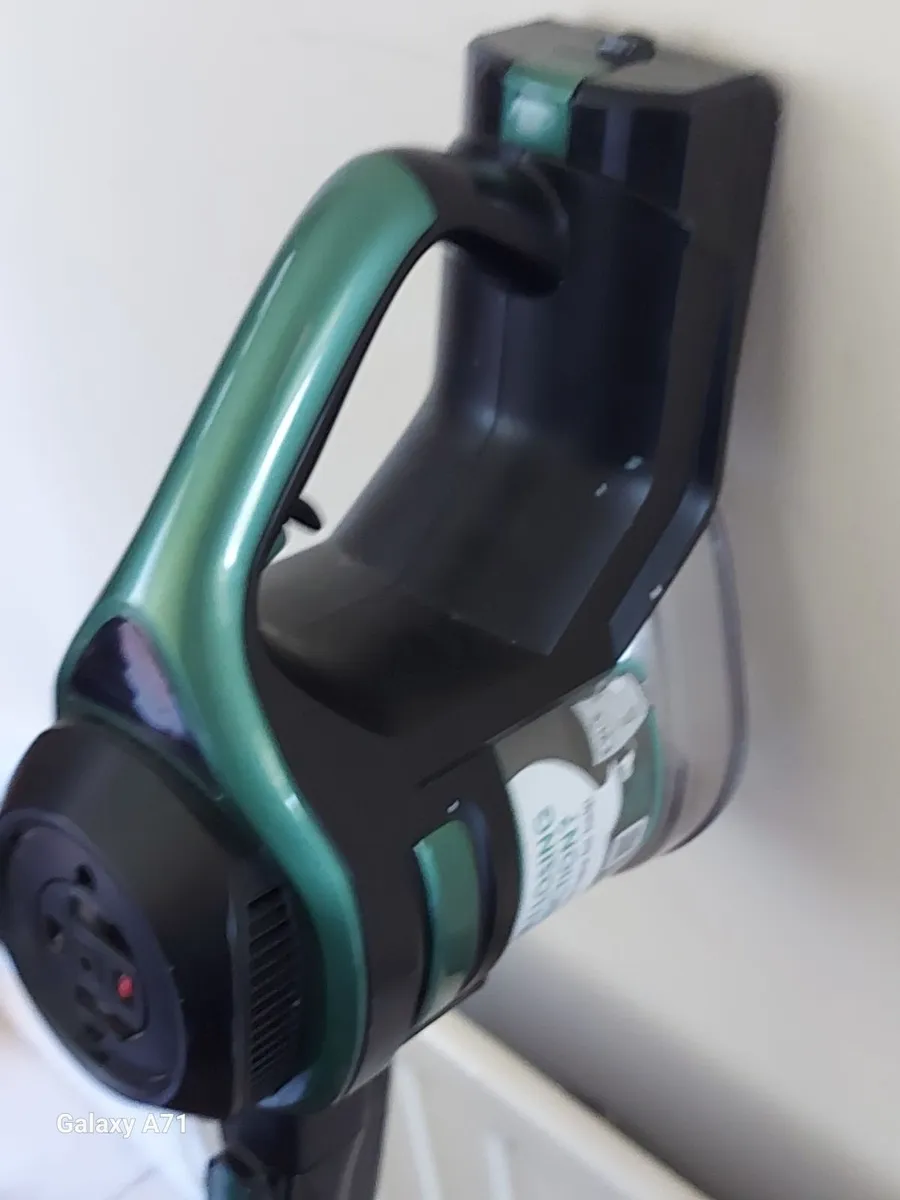 Salter Cordless Vacuum Cleaner, Multi-surface - Image 3