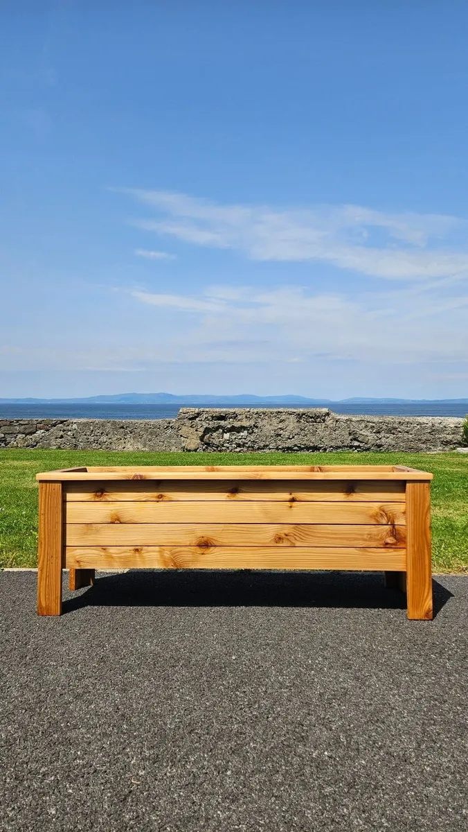 Premium Cedar Planters | Modern & Classic Designs - Image 3