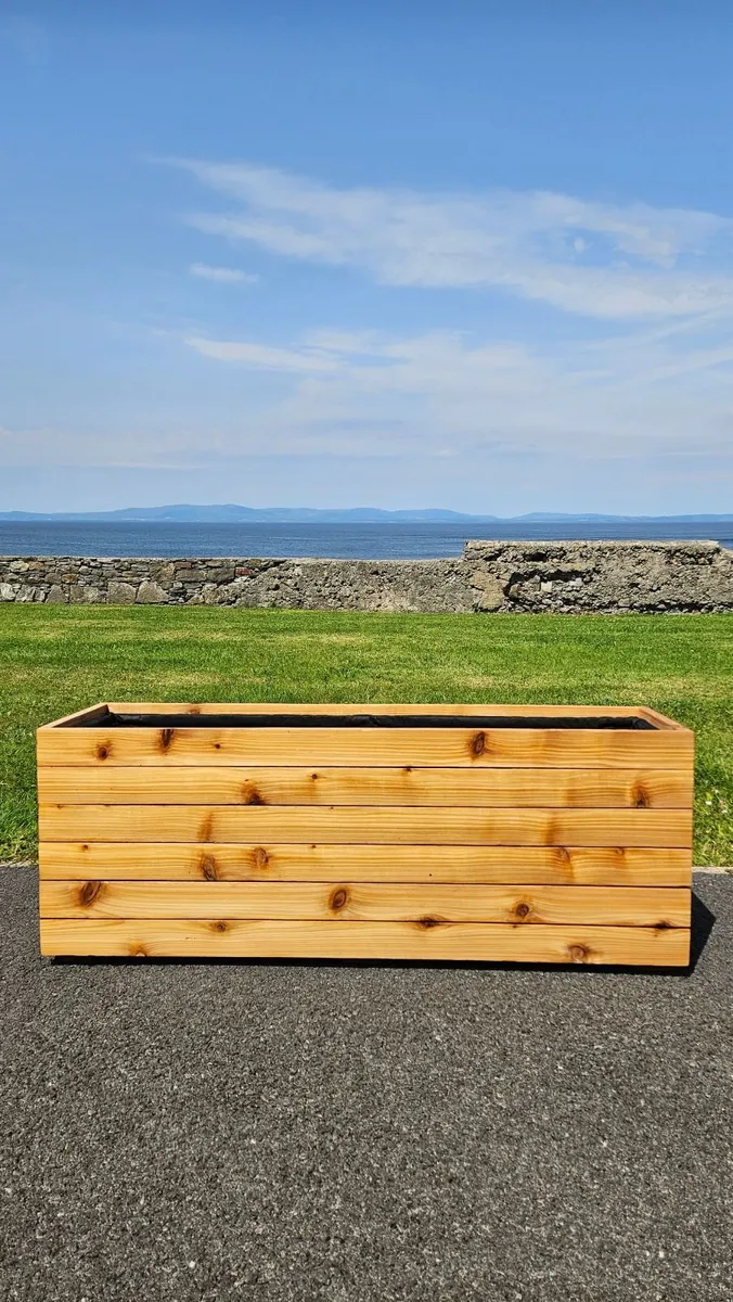 Premium Cedar Planters | Modern & Classic Designs - Image 2