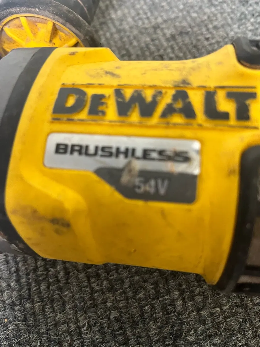 DeWalt DCG200 54V - Image 4