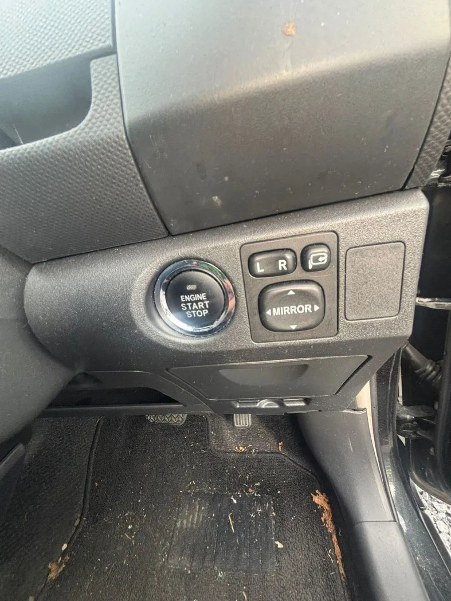 Toyota vitz automatic 1.0 - Image 2