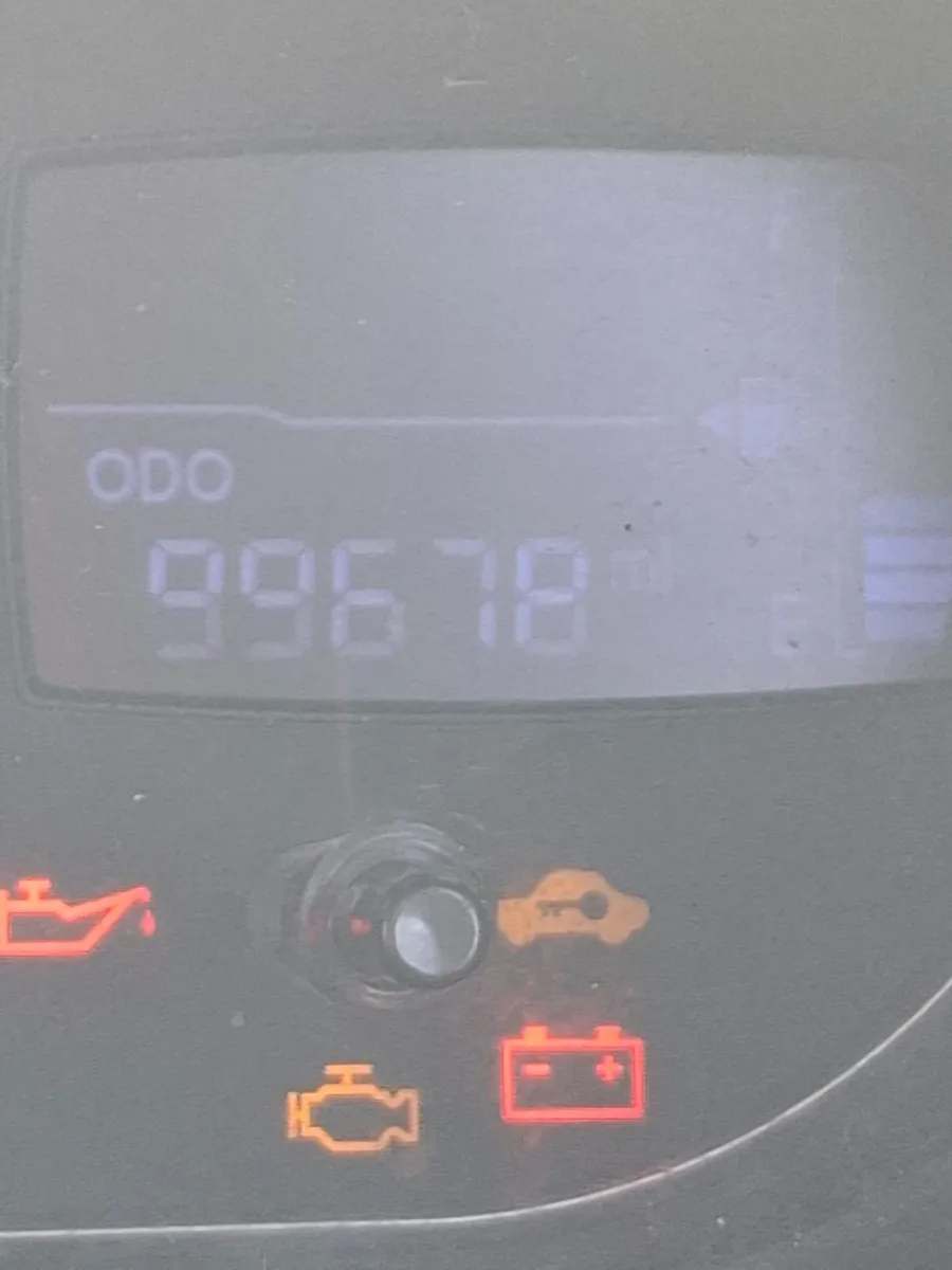 2012 Hyundai I10 nct and tax - Image 2