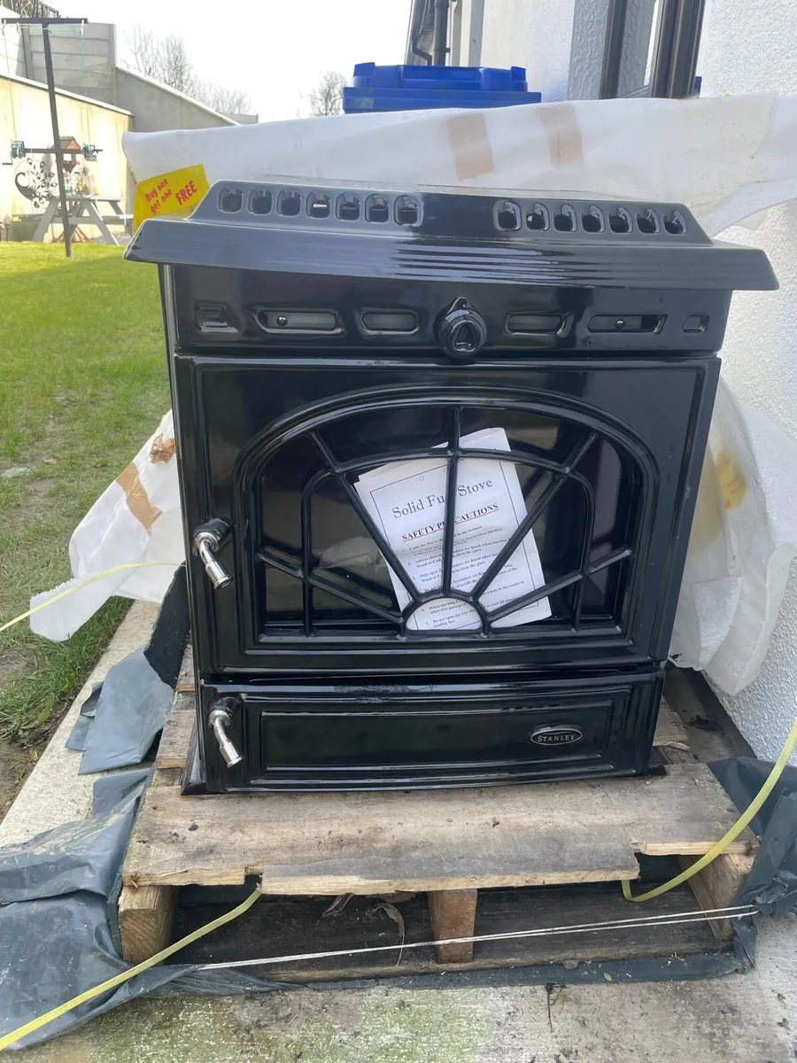 Stanley stove - Image 1