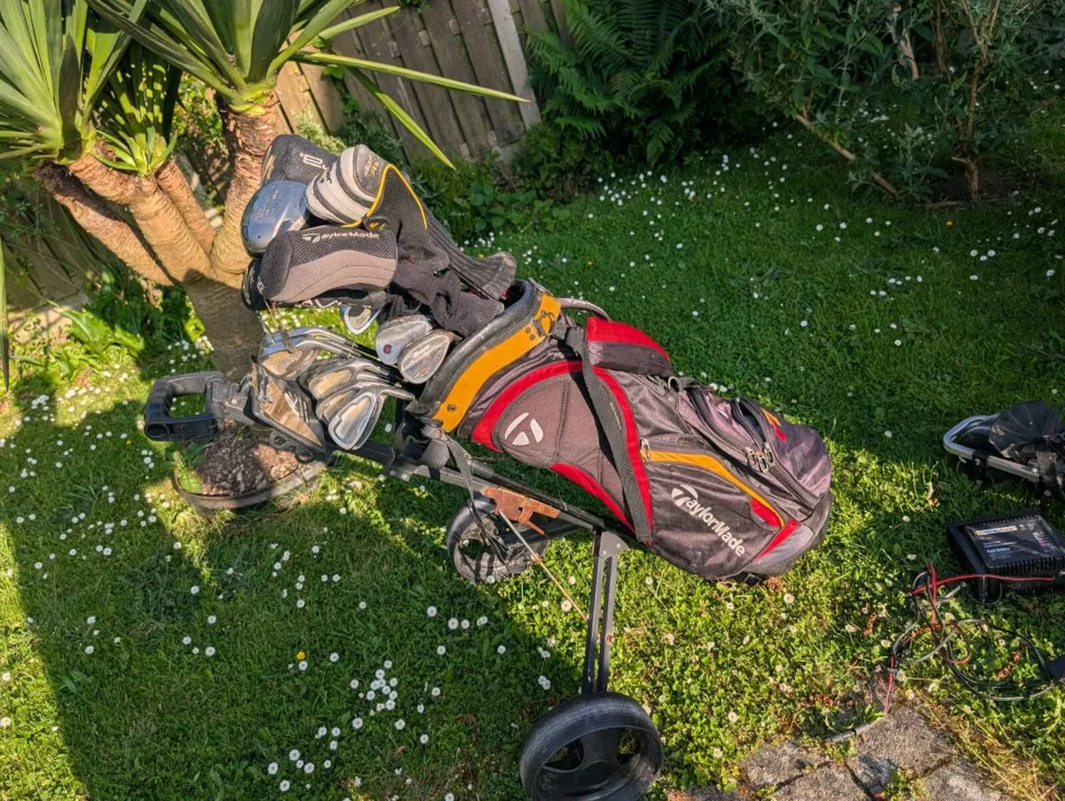 Adult Golf clubs sim and free golf trolley - Image 2