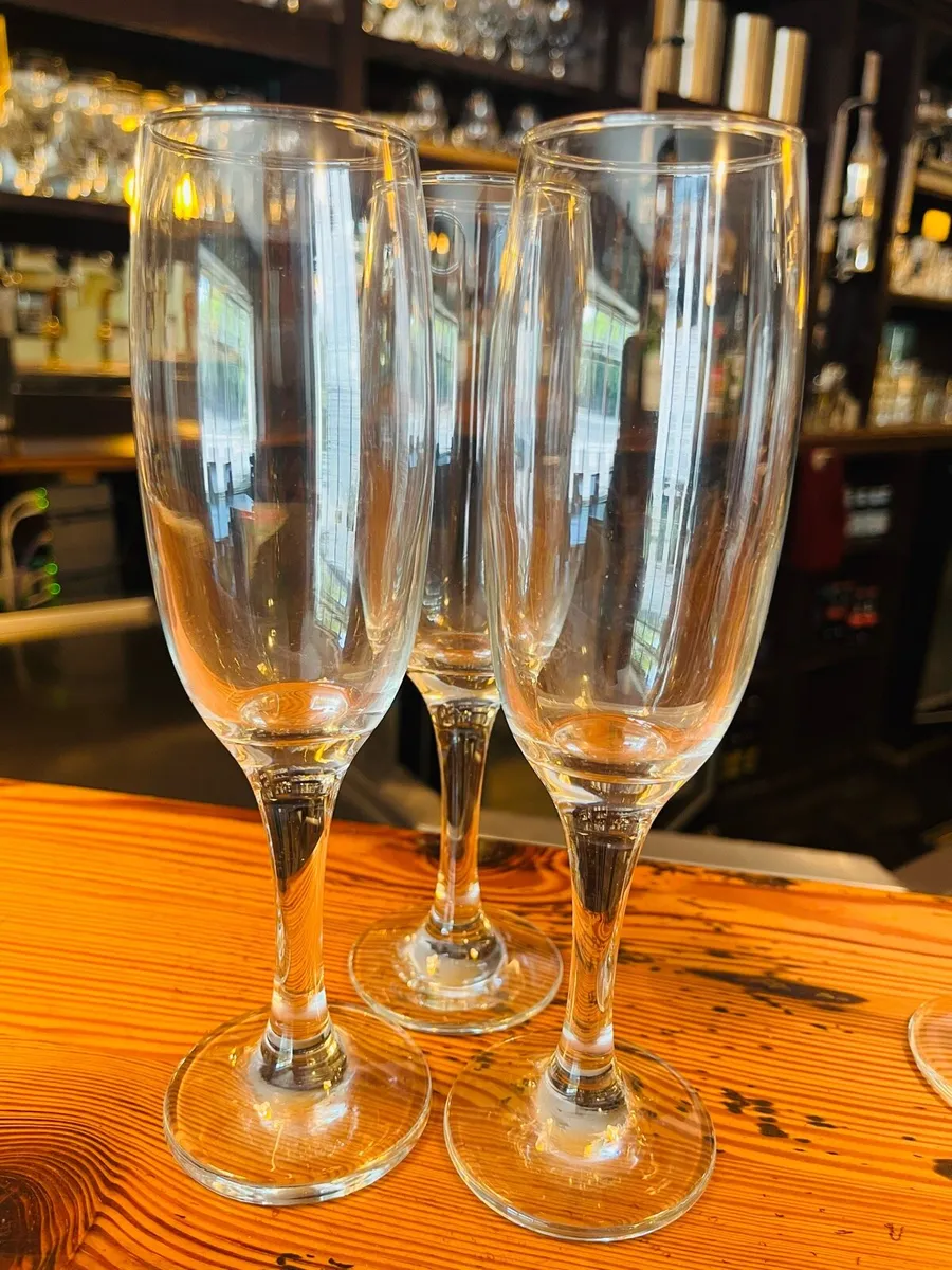 Restaurant glasses for sale - Image 1