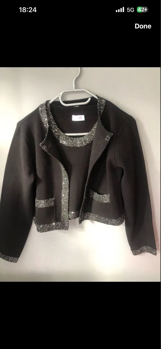 Ladies two piece top and cardigan €20 - Image 1