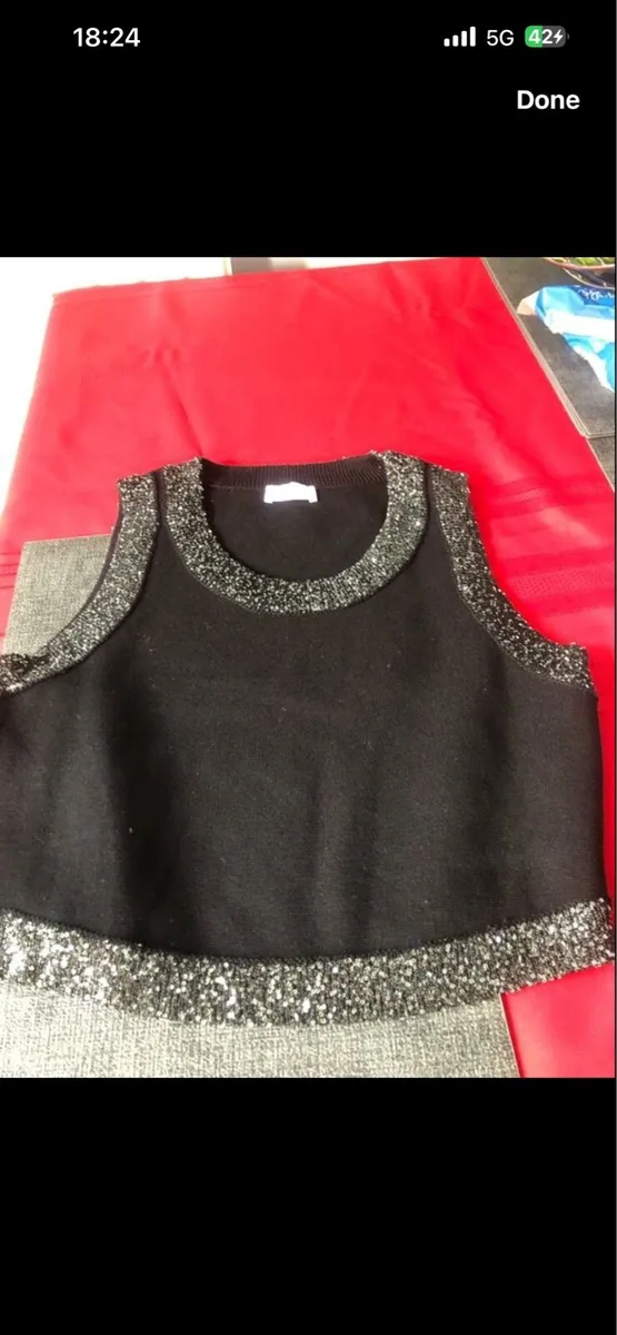 Ladies two piece top and cardigan €20 - Image 4