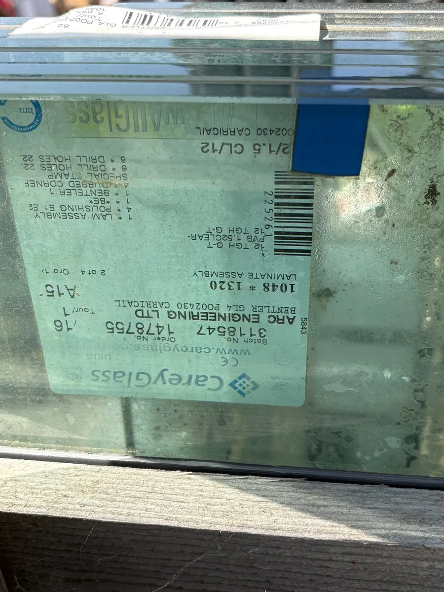 Balcony glass 21.5 pre drilied. 5.28m linear - Image 3