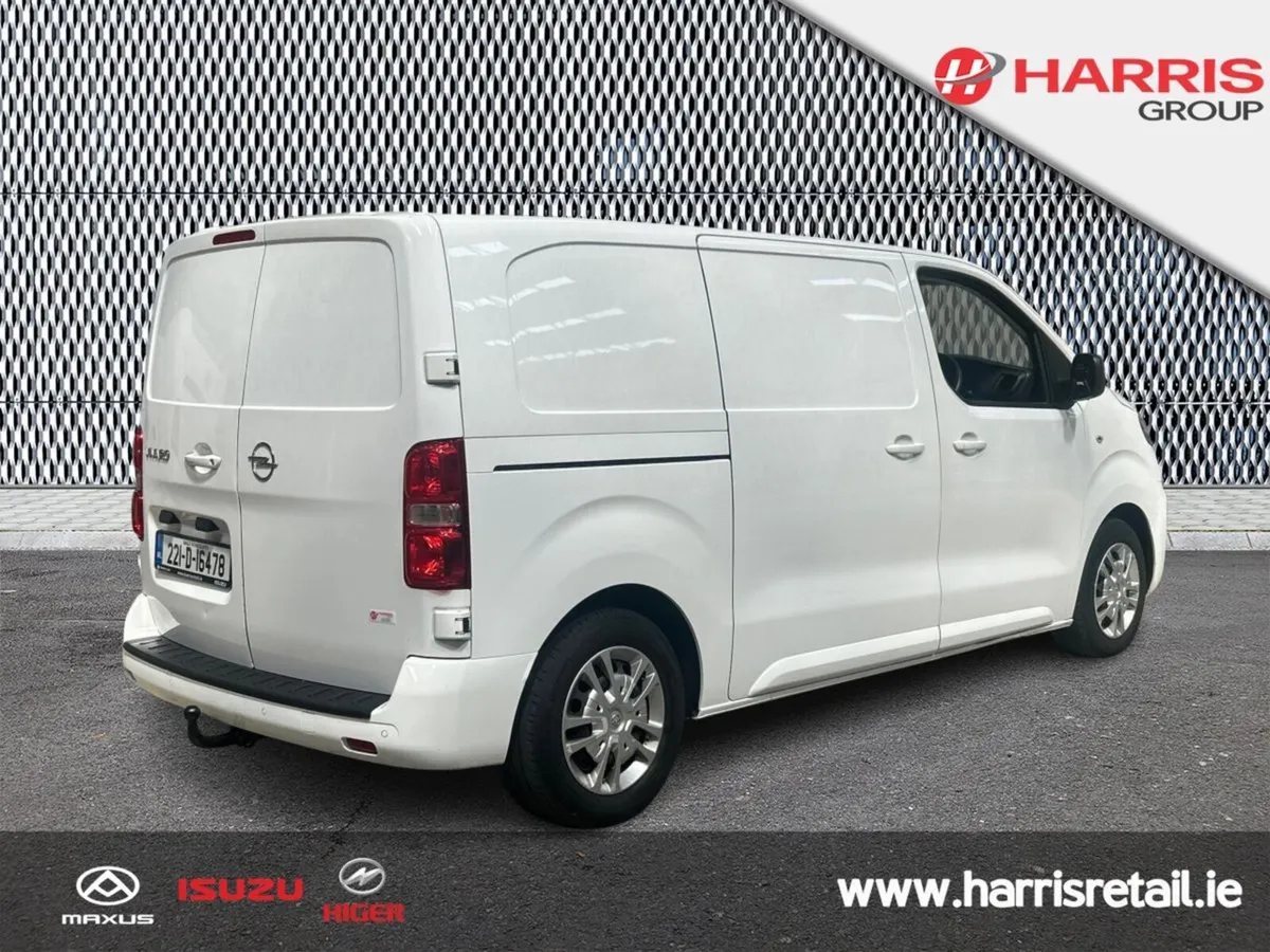 Opel Vivaro Combi L1H1 BEV 100KW with 50KWh Auto - Image 3