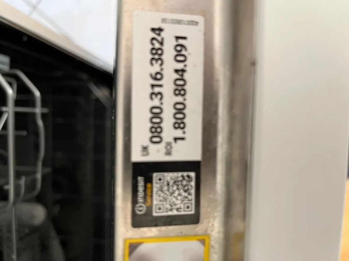 Dishwasher (Indesit built in type) - Image 3