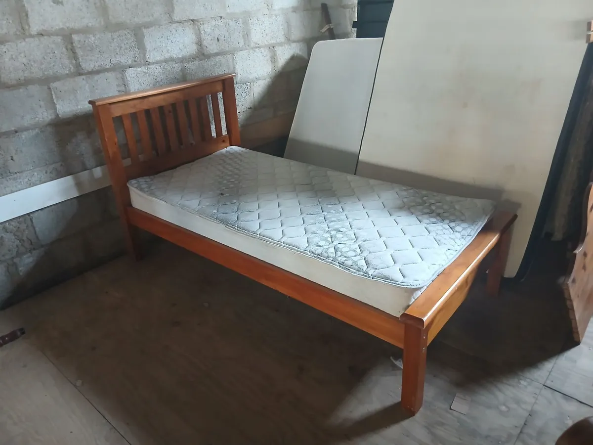 Beds - Image 1