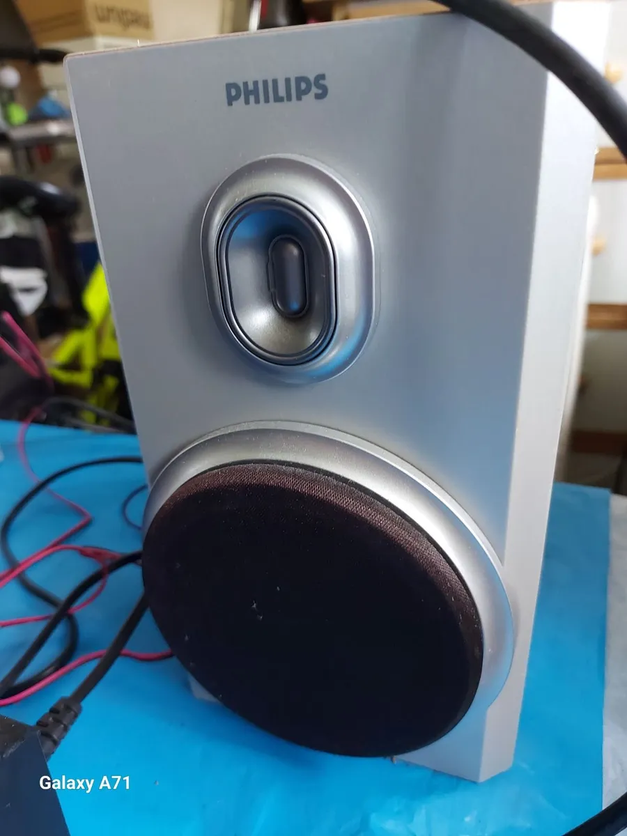 Panasonic Music Centre with Philips Speakers - Image 4