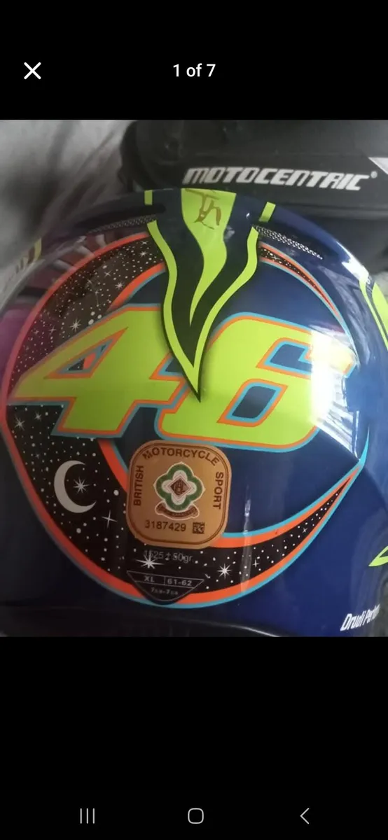 Motorbike helmet - Image 1