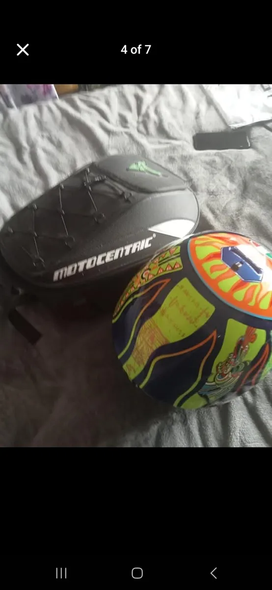 Motorbike helmet - Image 4