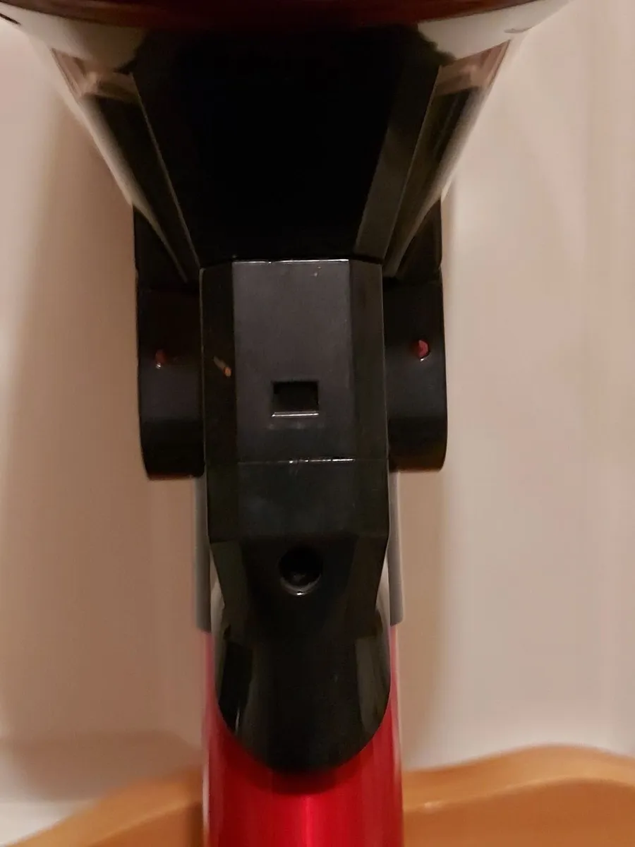 Silvercrest Hoyer Handel vertical vacuum cleaner - Image 4
