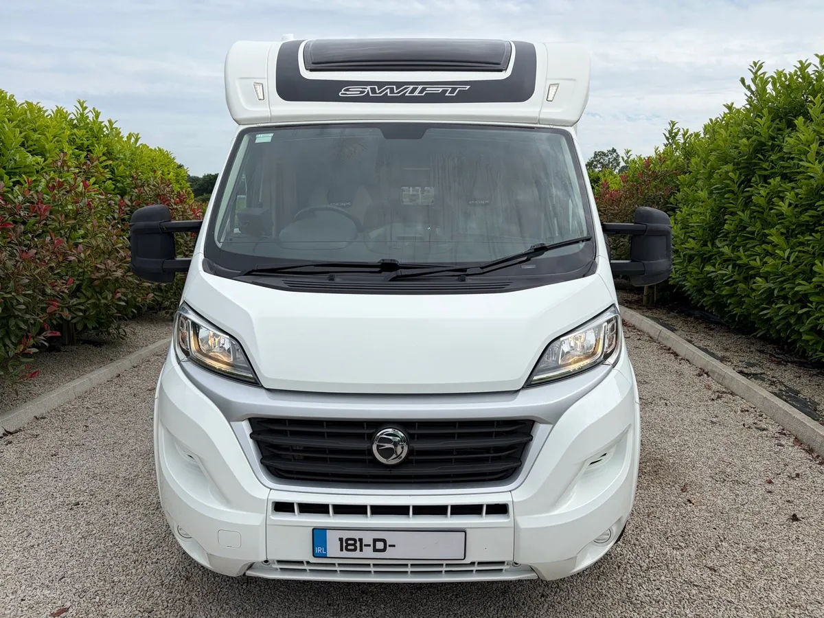 2018 SWIFT ESCAPE 2.3 695 / 6x BERTH 5x BELTS - Image 2