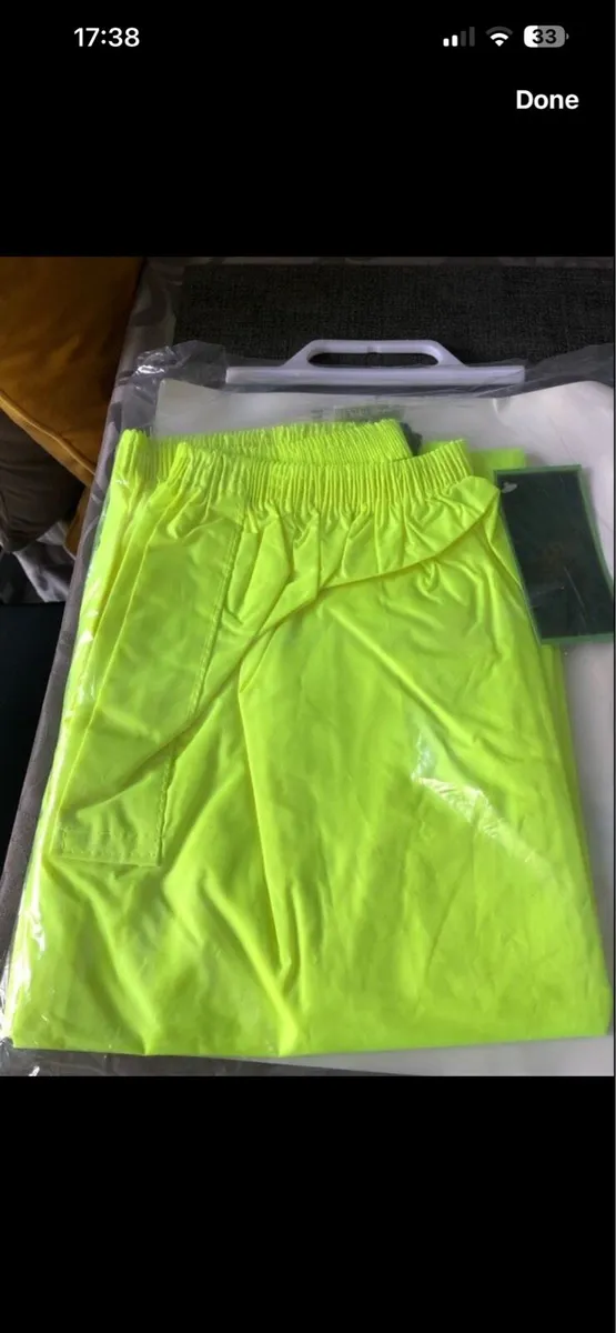 Mens new rain bottoms size XL €10 - Image 2