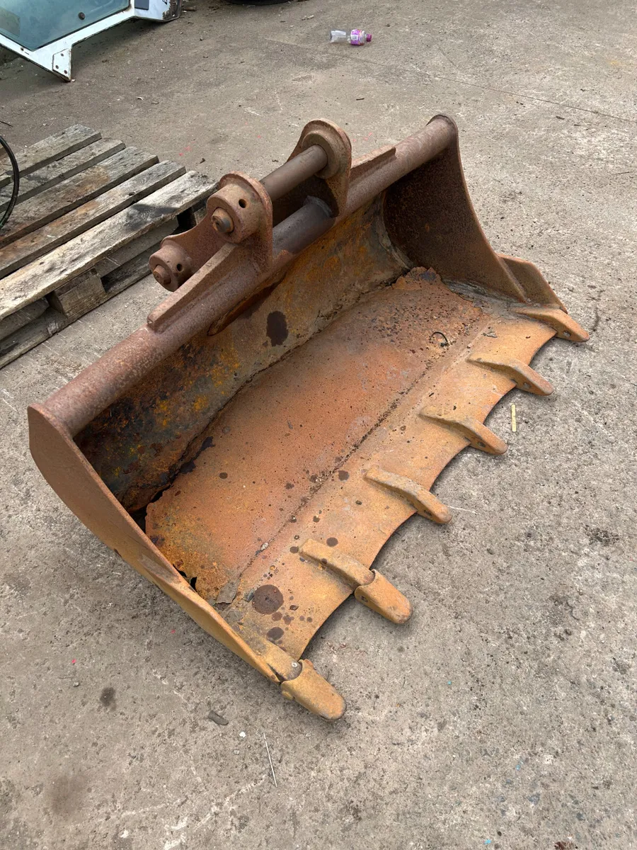 4FT Ditching Bucket ((45mm pins)) - Image 1