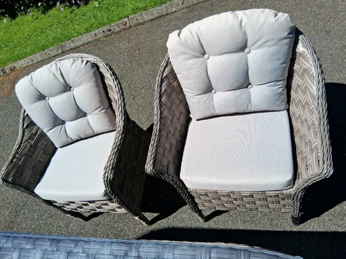 New Champagne 6 Seater Outdoor Dining Set - Image 3