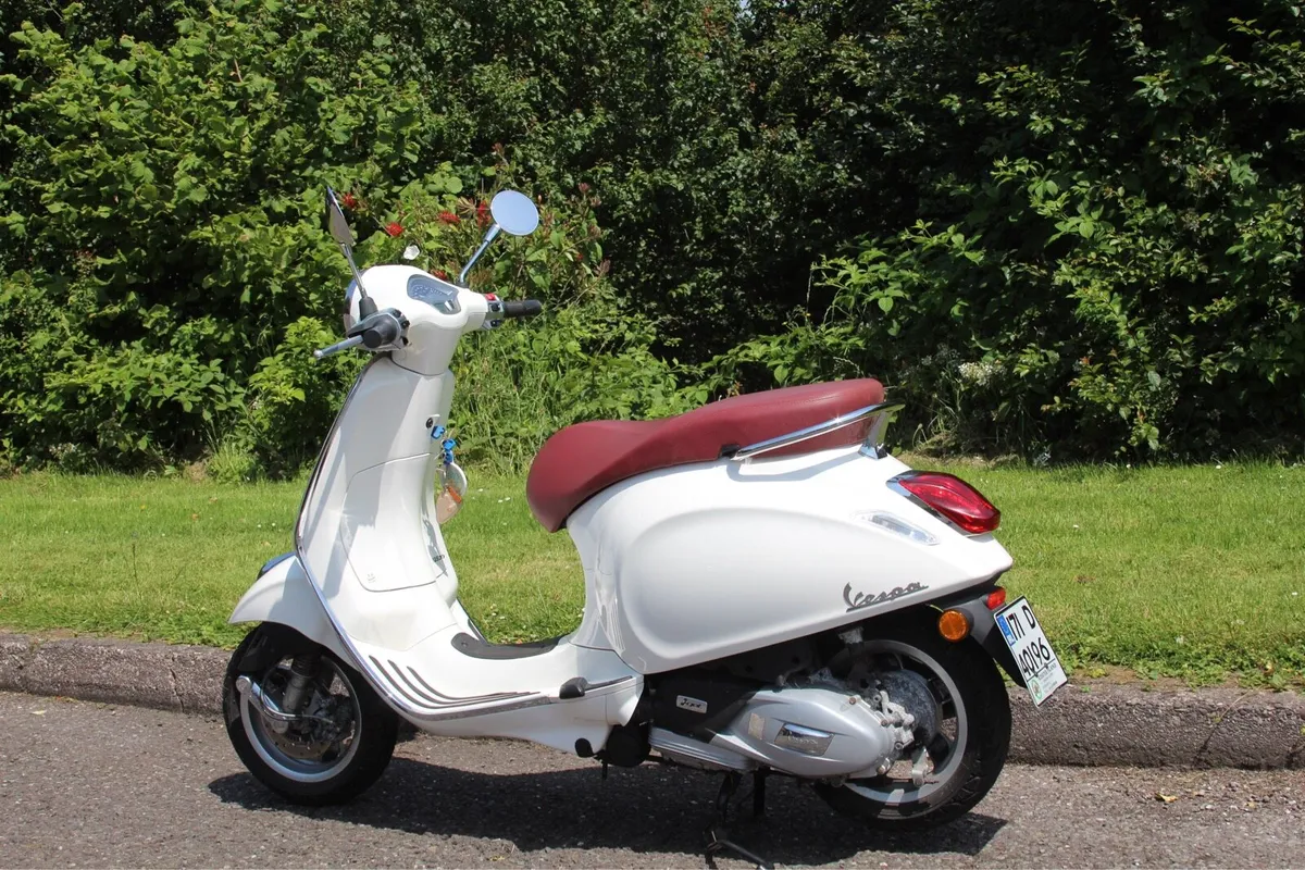 Vespa Primavera 125cc - Image 1