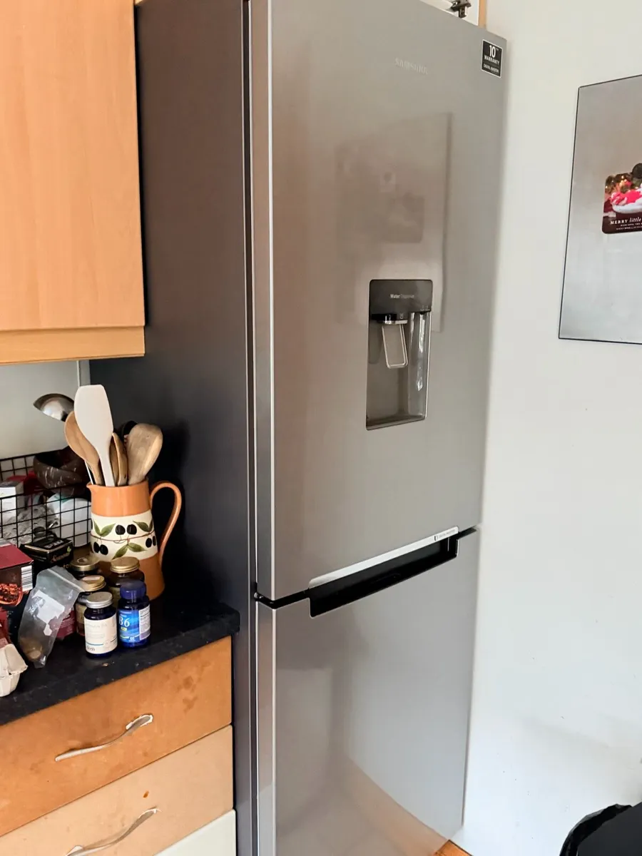 Samsung fridge - Image 1