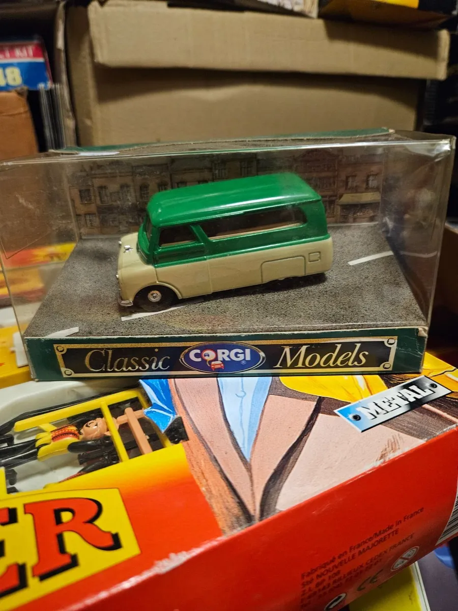 Corgi Bedford Dormobile - Image 1