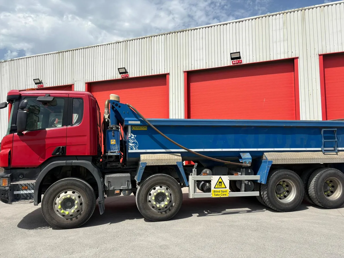 2016  Scania P410 XT 8x4 Tipper - Image 3
