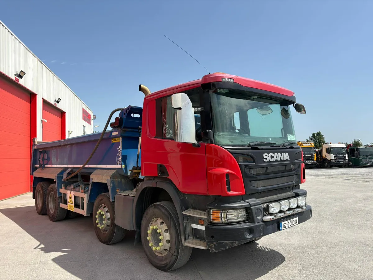 2016  Scania P410 XT 8x4 Tipper - Image 2