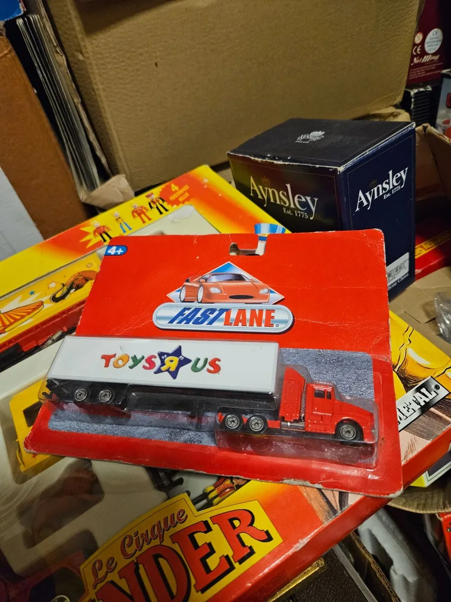 Toys R Us Truck