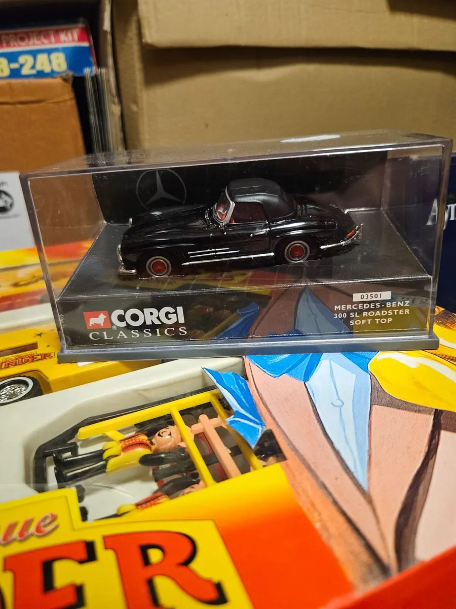 Corgi Mercedes