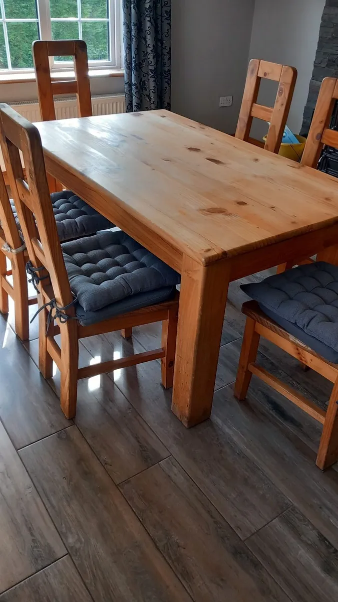 Pine Kitchen Table and 6 Chairs - Image 3
