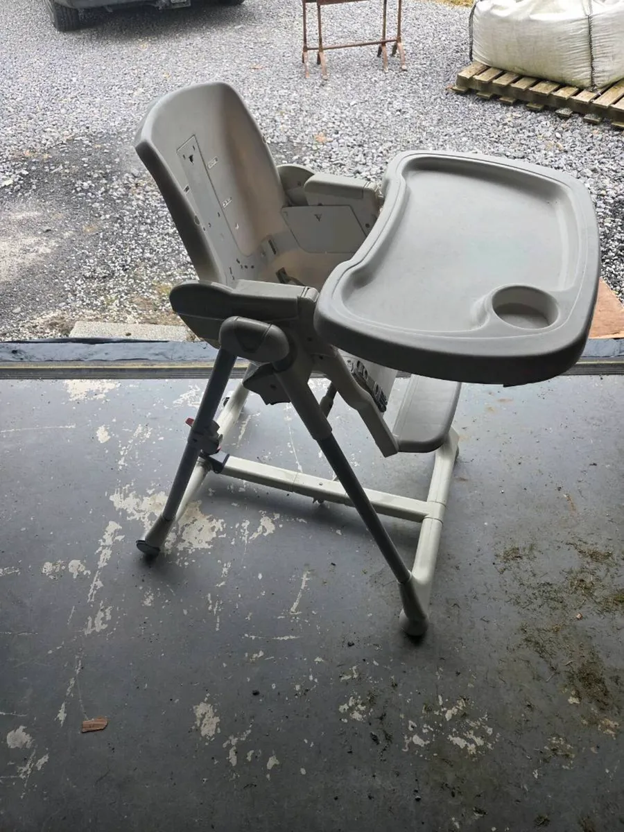 High chair - Image 2