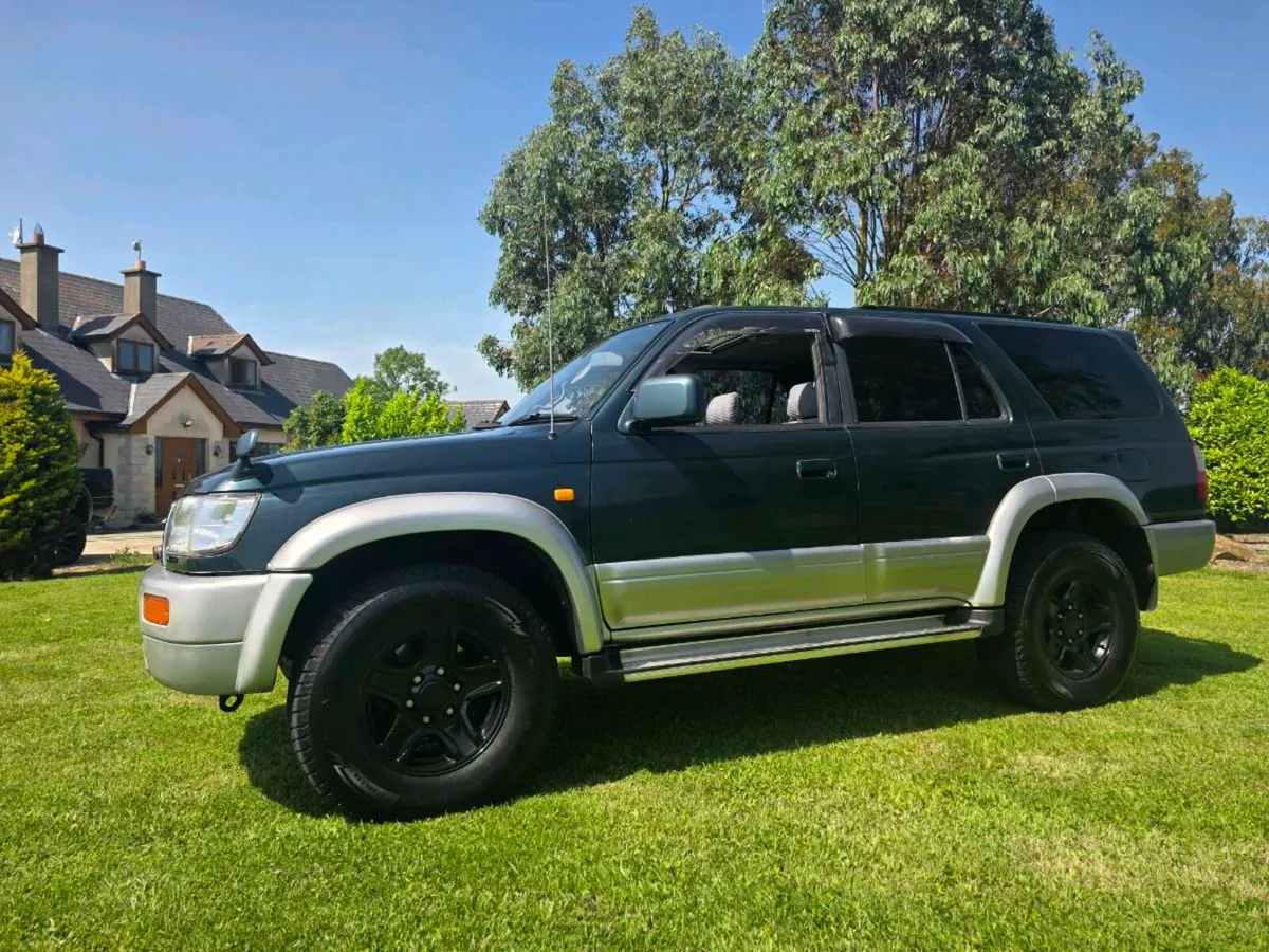 TOYOTA HILUX SURF SSR-G - Image 3