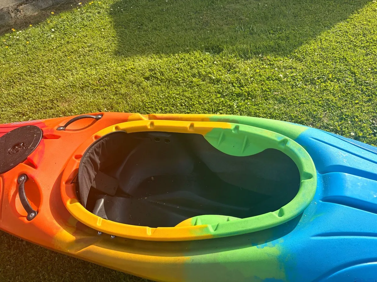 Kayak - Image 2