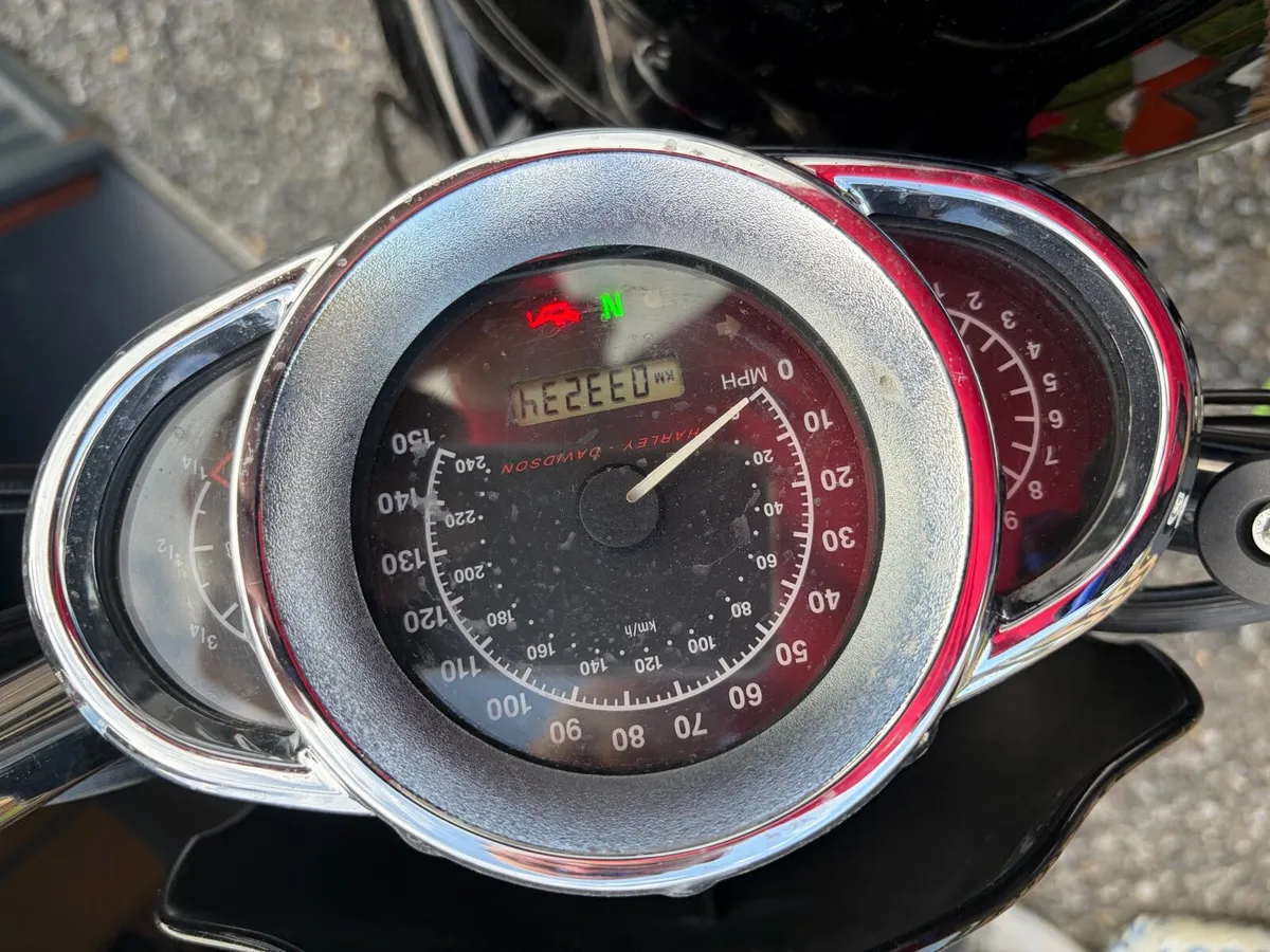 Motorcycle - Image 4