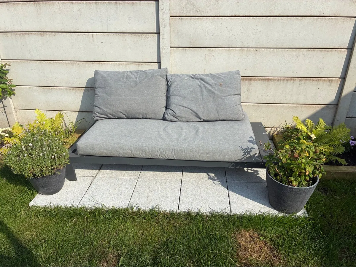 Modern Outdoor Garden Sofa / Daybed – Grey Cushion - Image 1