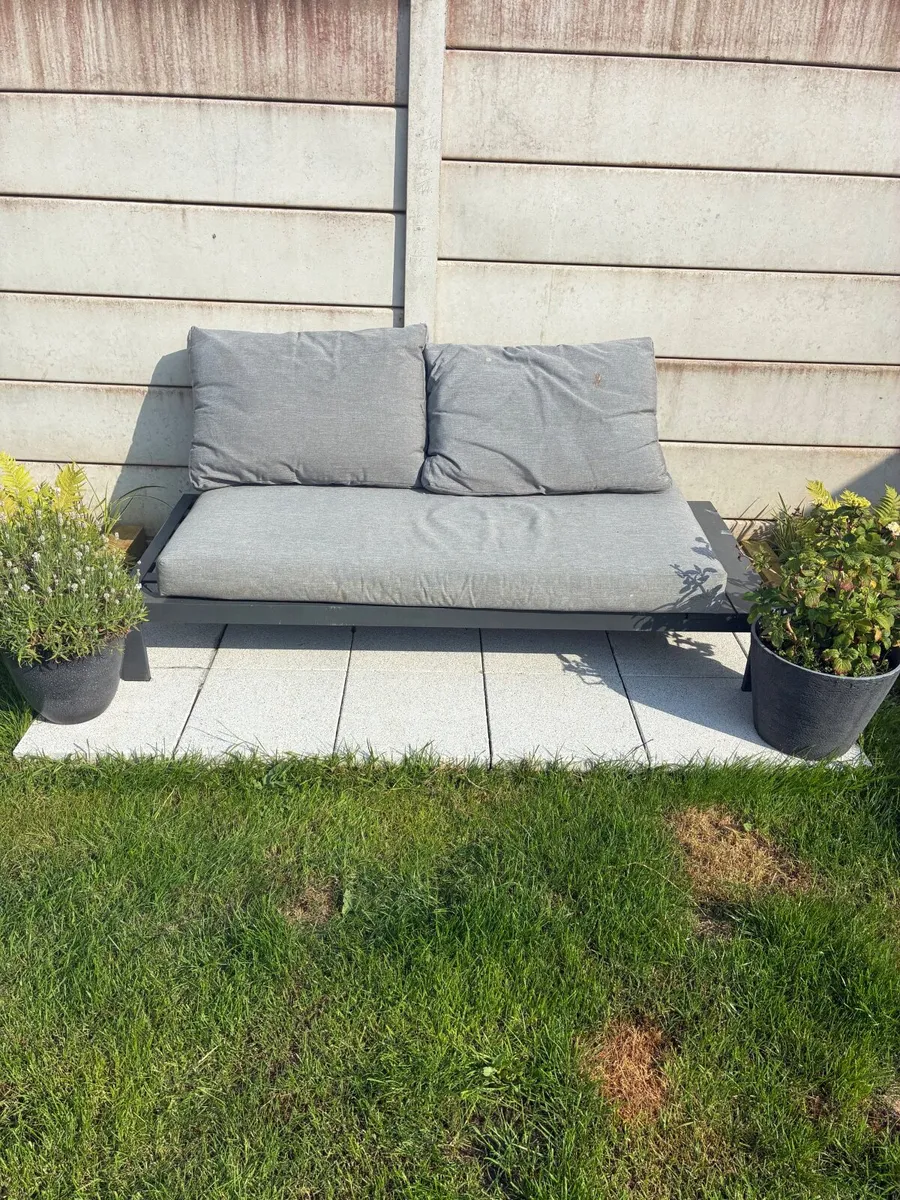 Modern Outdoor Garden Sofa / Daybed – Grey Cushion - Image 2