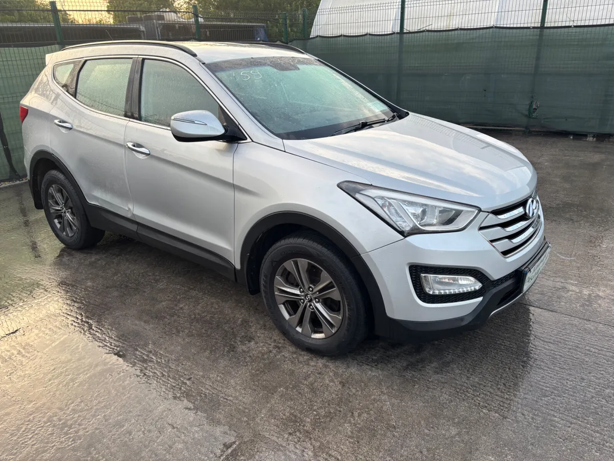 2013 Hyundai Santa Fe  7 seater - Image 1